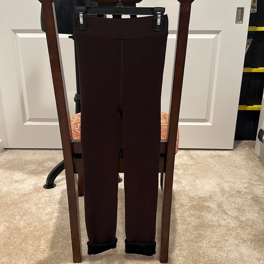 NWOT Knit fur lined leggings